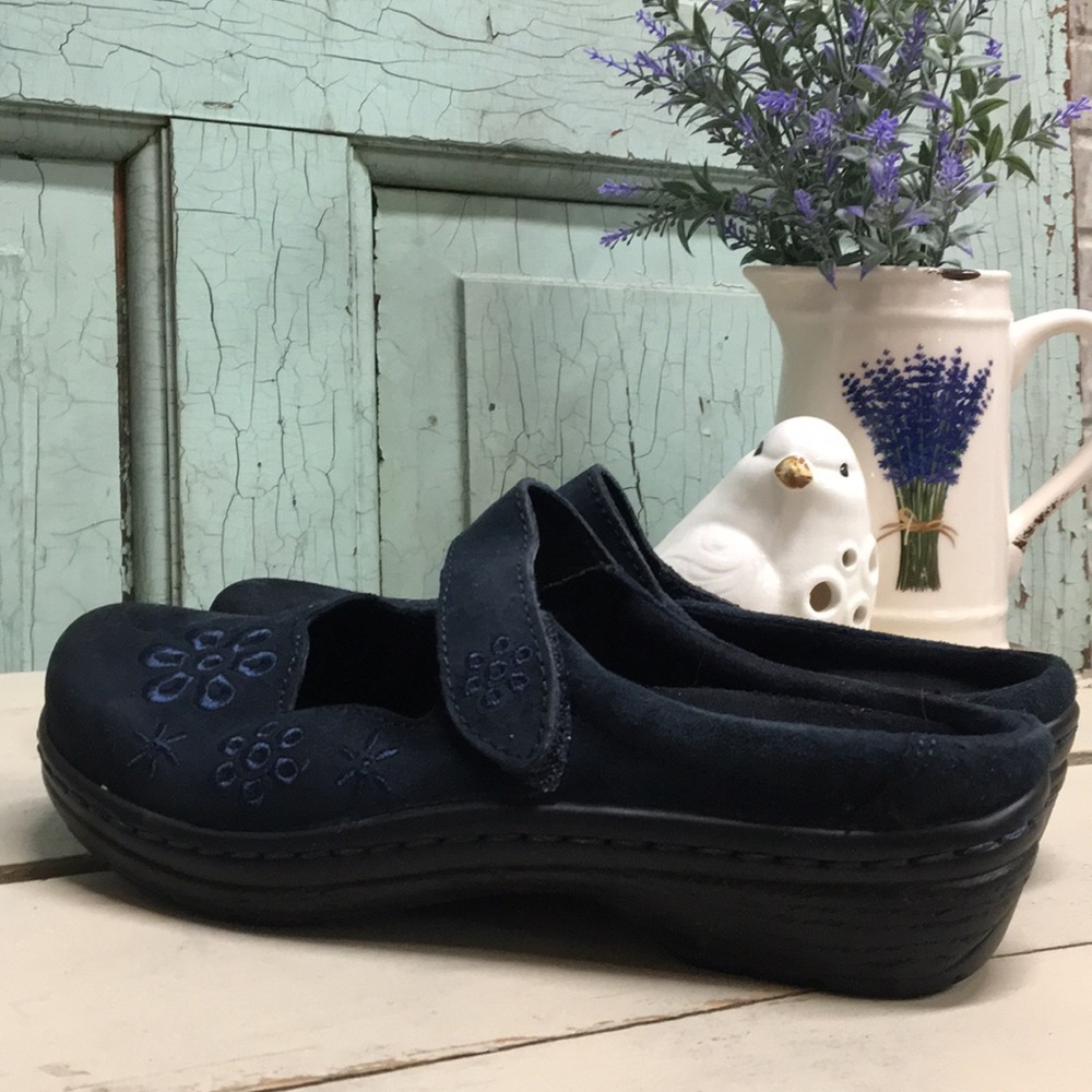 Klogs - Picture 6 of 8